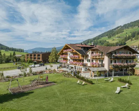 Hotel Waldheim Hotels in Sesto