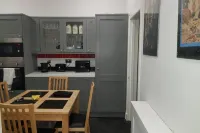 Snug - Fountain Bank Apartment