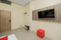 RedDoorz @ Sangnala Homestay Pakisaji Hotels in Kepanjen