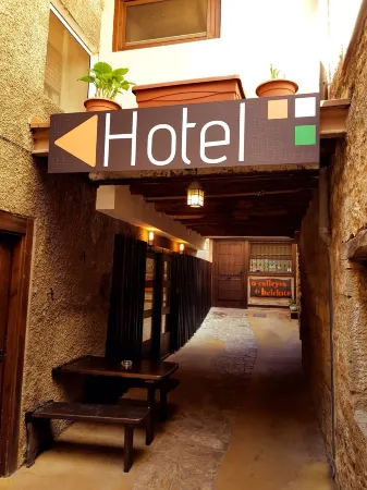 Hotel Asador O Callejón de Belchite Отели в г. Comarca de Hoya de Huesca