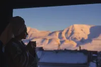 Svalbard Hotell | Polfareren - Bergblick