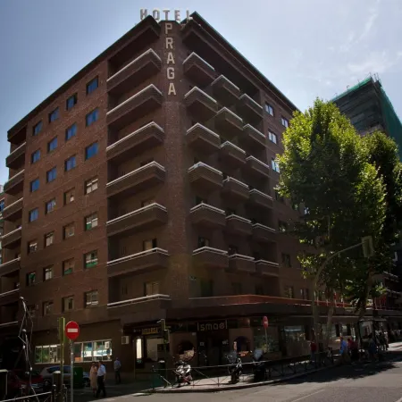 Hotel Praga Отели рядом с достопримечательностью «Усера»