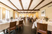 Neuhaus Golf- & Strandhotel - breakfast