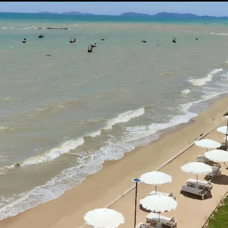 Royal Phala Cliff Beach Resort