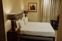 Gold Crest Air Reside Apartments - Condos