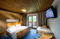Hotel Wiesenegg Hotels in Jochberg