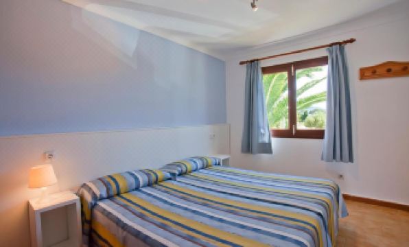 Apartamentos Cristina - Housity