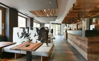 Dolomeet Boutique Hotel