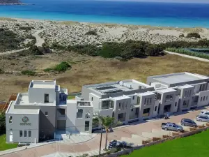 Double Bay Beach Hotel
