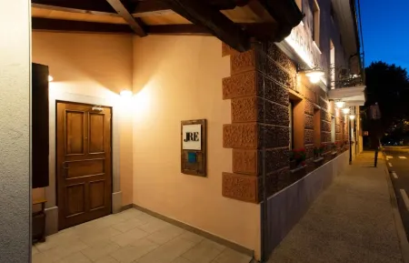 Špacapanova hiša Отели в г. Solkan