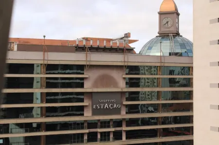 Hotel Nacional Inn Curitiba Estação Shopping Отели рядом с достопримечательностью «Pontifical Catholic University of Paraná, Curitiba Campus»