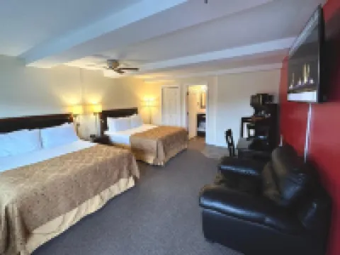 Bayshore Waterfront Inn Hotels in Ucluelet