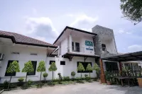 RedDoorz @ Avros Guest House Medan Hotels in Medan Kota