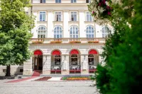 Apartments JustLvivIt at the Rynok Square Отели рядом с достопримечательностью «Львовский национальный академический театр оперы и балета имени Соломии Крушельницкой»
