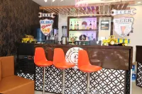 The Hotel Paradise - parcheggio