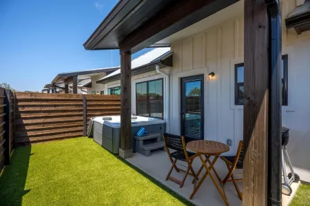 Lucilles Abode: Hot-Tub+Pet Friendly+Close to Main