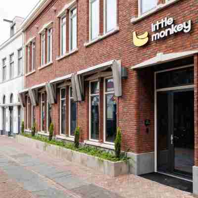 Little Monkey Hotel Exterior