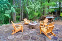 Adorable A-Frame Cabin, Steps to Lake Cushman! - Beach