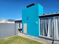 25 On Main Struisbaai