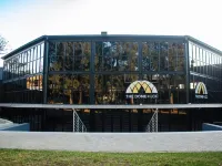 The Lakewood Hotel فنادق في Pimville
