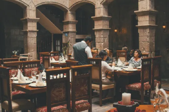 Roka Plaza Hotel Boutique