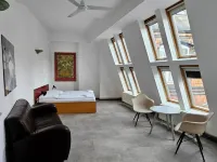 Die Fabrik - Hostel โรงแรมใกล้สะพานโอเบอร์บาวม์