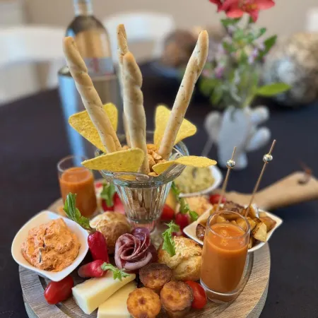 La Villa Aux Oliviers Отели в г. Флейоск
