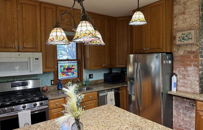 Inn on Fox Meadow - Spacious Victorian Inn