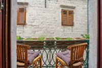 Apartments Wine House Old Town Các khách sạn ở Kotor