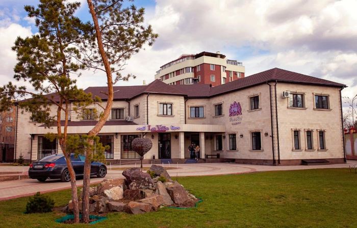 La Villa Park Hotel