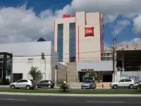 ibis Vitoria Praia de Camburi Hotels near Enseada do Sua