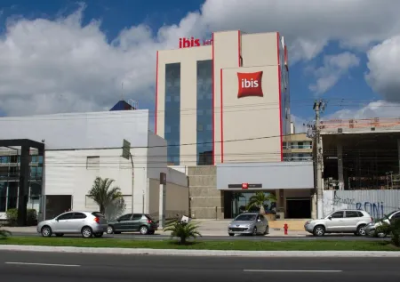 ibis Vitoria Praia de Camburi Отели в г. Витория