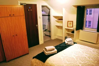 도릭 하우스 Cathedral Church of Saint Andrew 주변 호텔