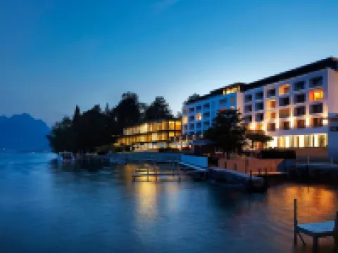 Campus Hotel Hertenstein Hotels in Weggis