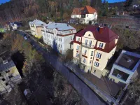 APARTMÁNY Adam Hotels in der Nähe von Ježíškova cesta - 12. zastávka