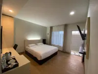 Wisma Lovebird Hotels in Mojotengah