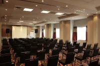 Microtel Inn & Suites by Wyndham Cuauhtemoc Campos Menonitas Hotel di Ciudad Cuauhtemoc