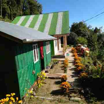 Red Panda Homestay Hotel Exterior