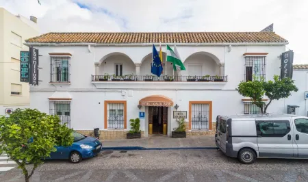 Hotel Los Olivos Отели в г. Аркос-де-ла-Фронтера