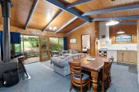 Clarendon Chalets Hotels in Ob Flat