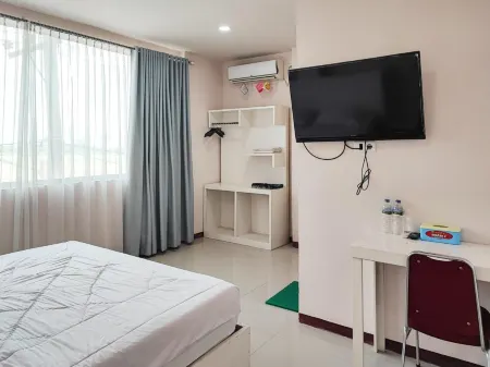 RedDoorz @ Arafah Hotel 2 Sungai Penuh Kerinci Отели в г. Dusun Baru Semurup