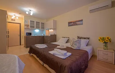 Admiral Plaza Holiday Apartments