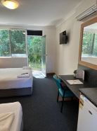 Bull and Bush Hotel