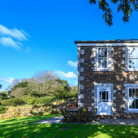 Green Acres Cottages Отели в г. Пар