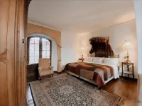 Parador Santa Maria la Real Hotels in Sucre