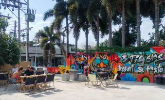 3 Tigers Resort & Hostel
