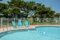Tar Heel Motel - Beach