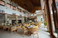 Alima ARQ Beach Resort - breakfast