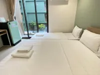 POP 赫裡蒂奇公寓 曼谷 Debsirin學院附近的飯店