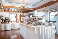 Hotel Dachstein - breakfast